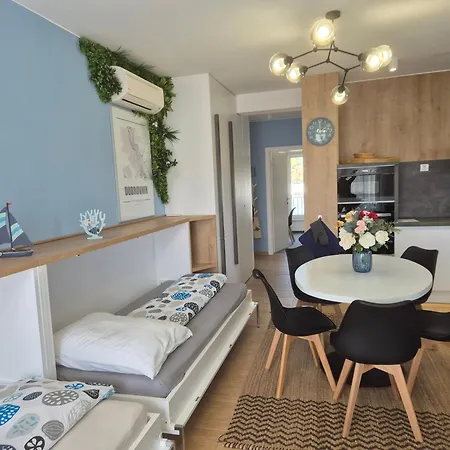 Blue Breeze Apartment