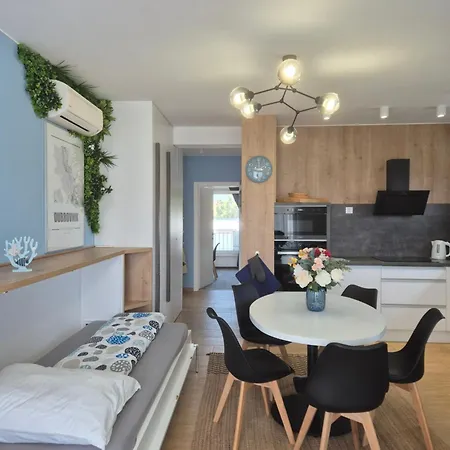 Blue Breeze Apartament *