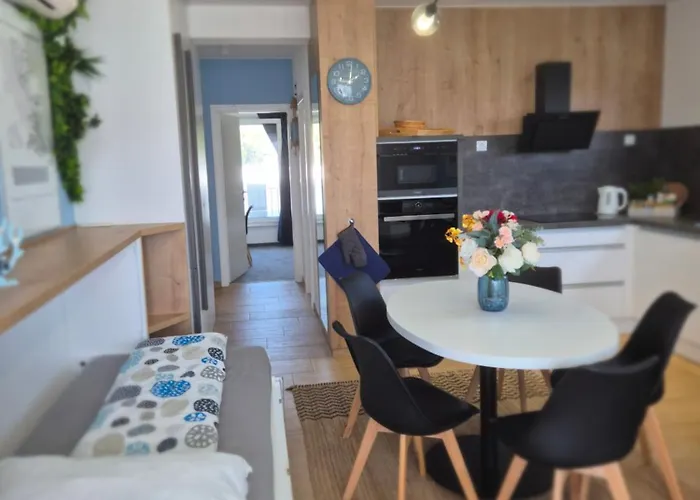 Blue Breeze Apartment *